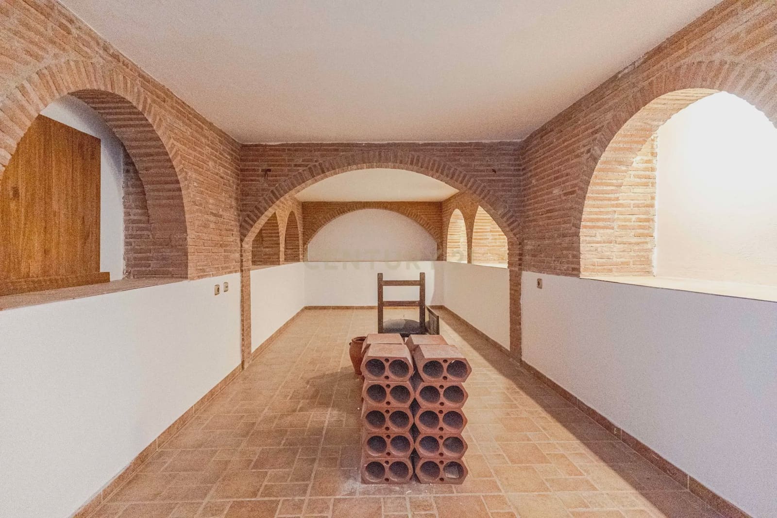 6 soveværelse Finca/Landehus til salg i Granada by med swimmingpool garage - € 830.000 (Ref: 9289712)