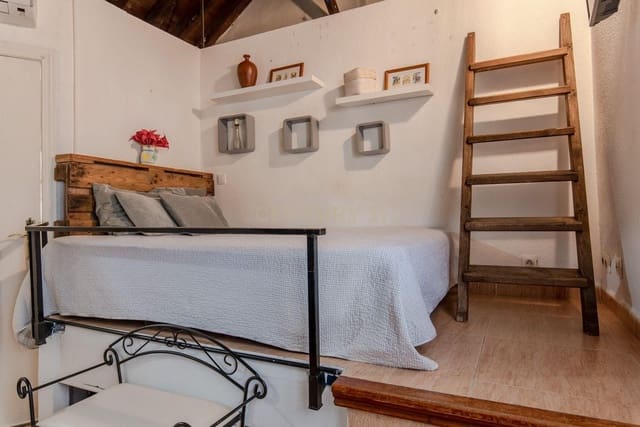 Kaupallinen myytävänä paikassa Centro - Sagrario, Granada kaupunki - 1 300 000 € (Ref: 9289717)