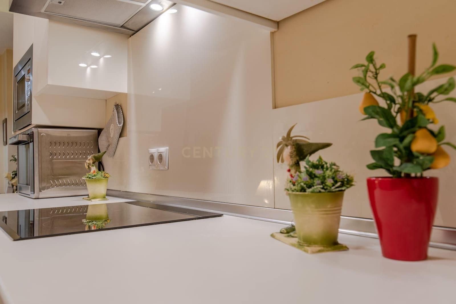 Komercyjne na sprzedaż w Miasto Grenada - 1 300 000 € (Ref: 9289717)