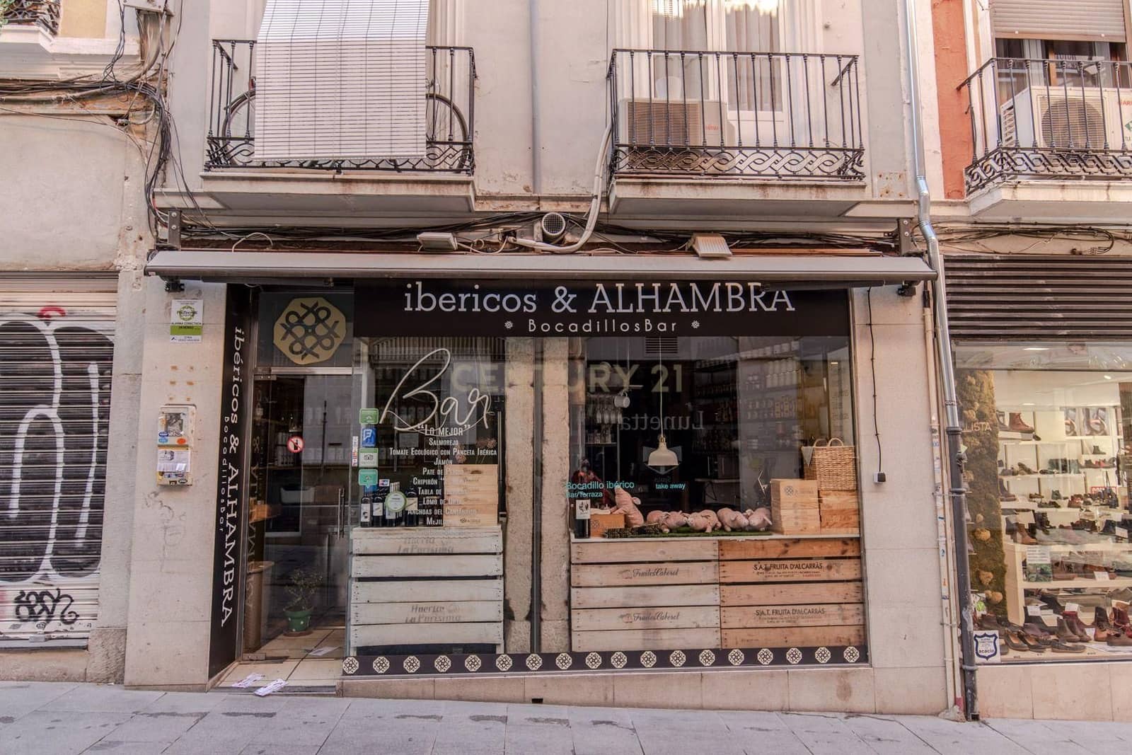 Komercyjne na sprzedaż w Miasto Grenada - 1 300 000 € (Ref: 9289717)