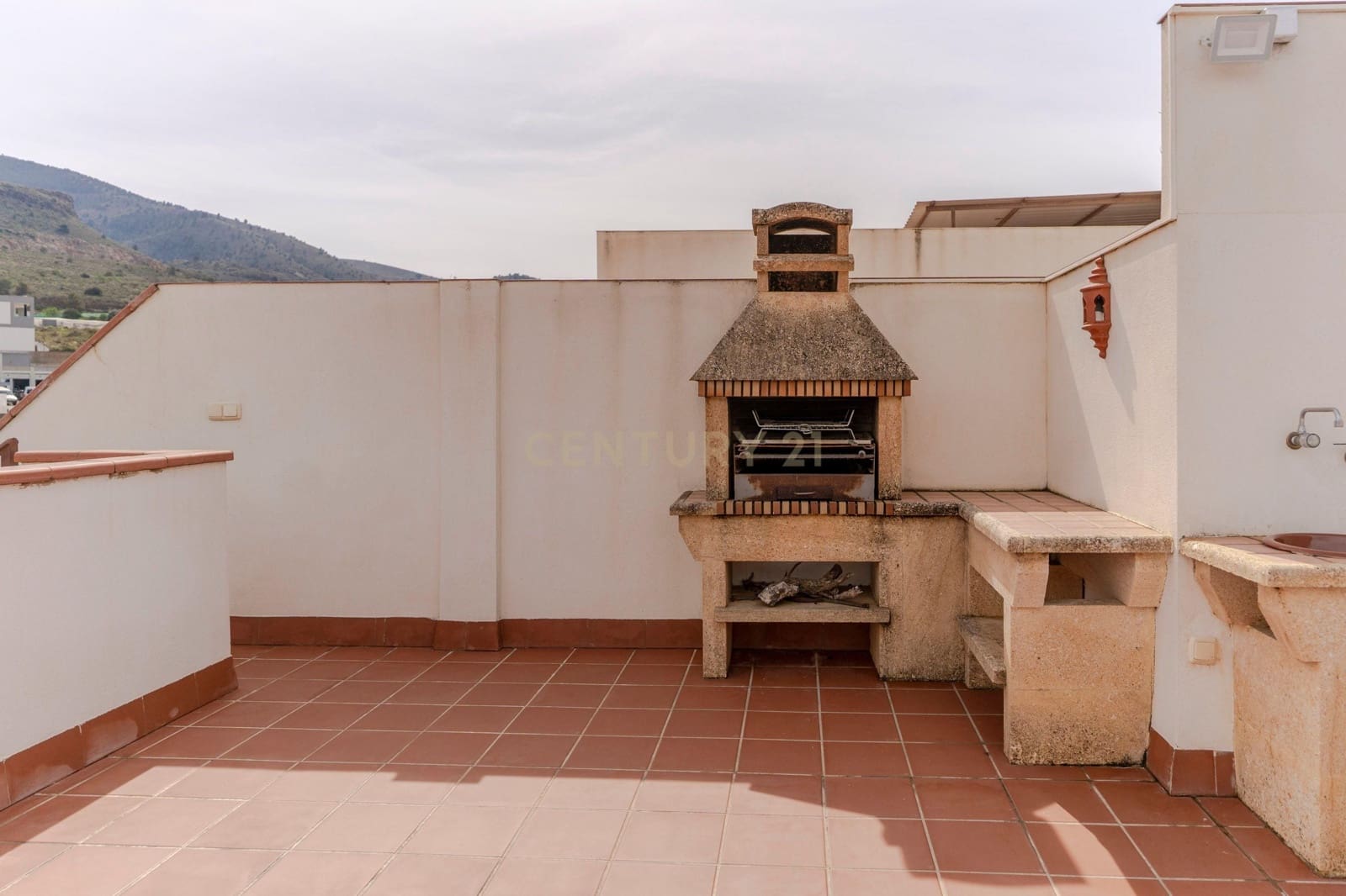 3 sovrum Takvåning till salu i Velez de Benaudalla med pool garage - 275 000 € (Ref: 9289718)