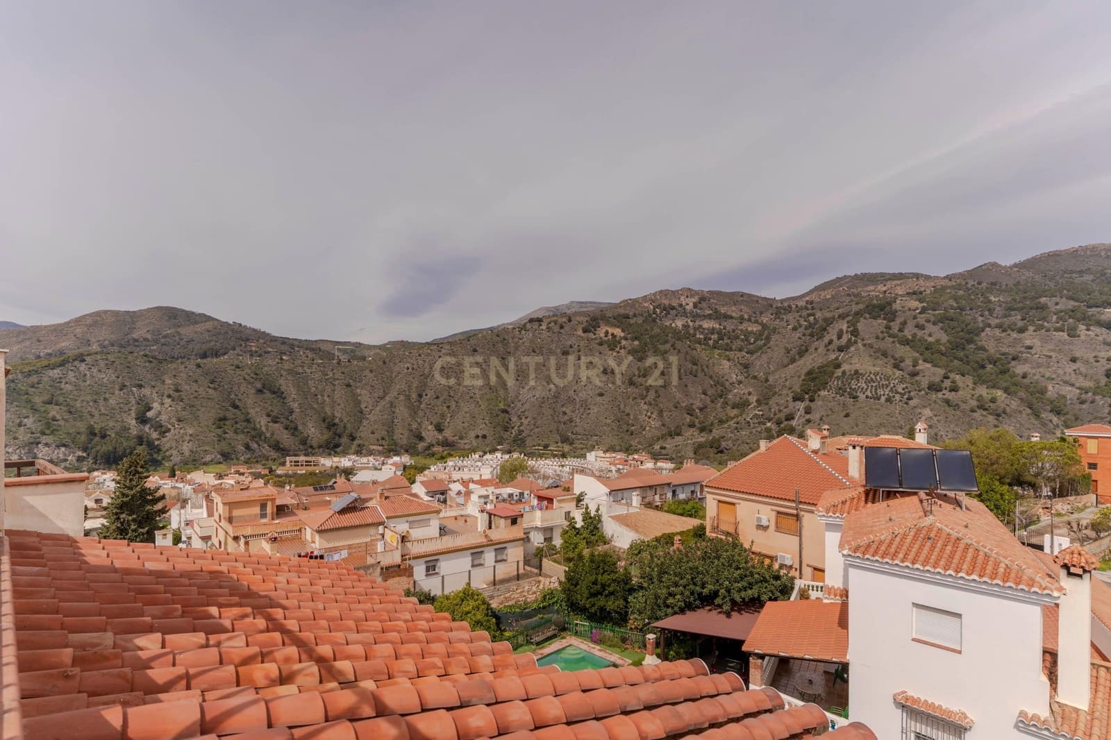 3 sovrum Takvåning till salu i Velez de Benaudalla med pool garage - 275 000 € (Ref: 9289718)