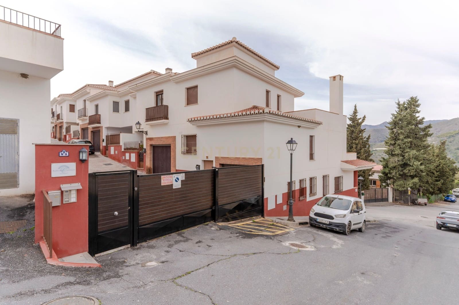 3 sovrum Takvåning till salu i Velez de Benaudalla med pool garage - 275 000 € (Ref: 9289718)