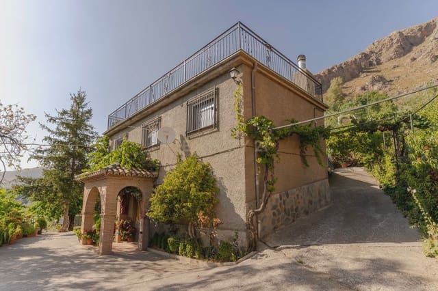 3 soveværelse Finca/Landehus til salg i Güéjar Sierra med swimmingpool garage - € 398.000 (Ref: 9289719)