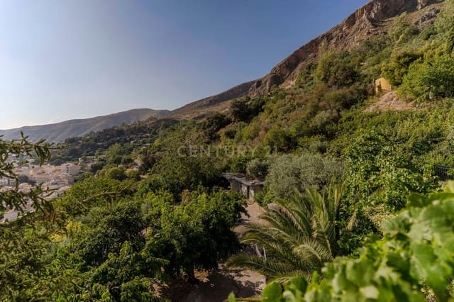 3 soveværelse Finca/Landehus til salg i Güéjar Sierra med swimmingpool garage - € 398.000 (Ref: 9289719)