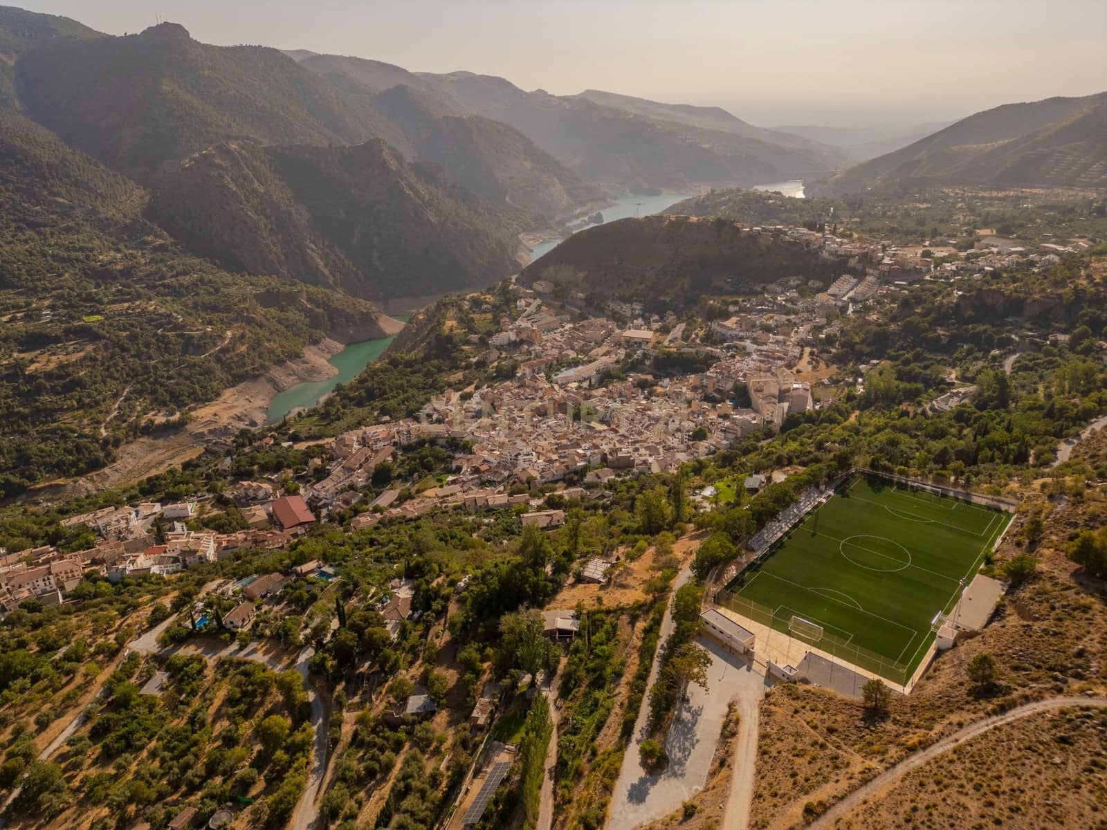 3 soveværelse Finca/Landehus til salg i Guejar Sierra med swimmingpool garage - € 398.000 (Ref: 9289719)