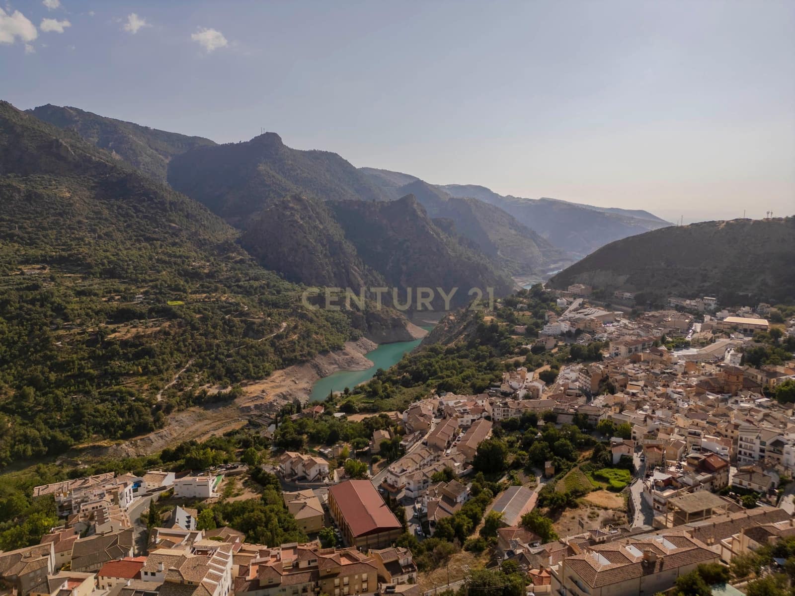 3 soveværelse Finca/Landehus til salg i Guejar Sierra med swimmingpool garage - € 398.000 (Ref: 9289719)