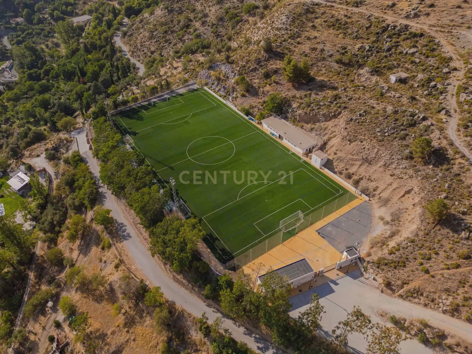 3 soveværelse Finca/Landehus til salg i Guejar Sierra med swimmingpool garage - € 398.000 (Ref: 9289719)