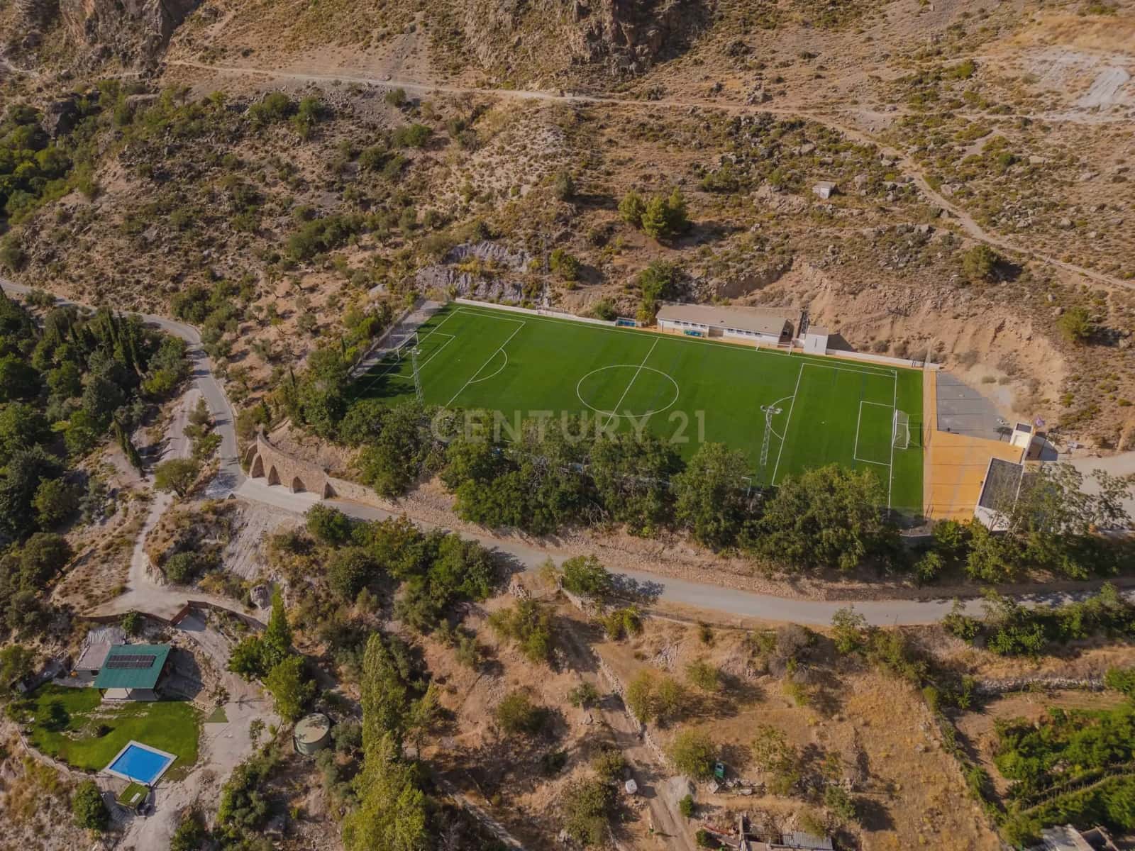 3 soveværelse Finca/Landehus til salg i Guejar Sierra med swimmingpool garage - € 398.000 (Ref: 9289719)