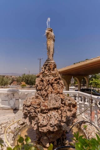 7 soveværelse Finca/Landehus til salg i Moraleda de Zafayona med swimmingpool garage - € 320.000 (Ref: 9289721)