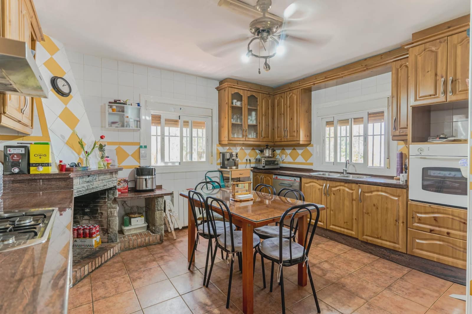 7 bedroom Finca/Country House for sale in Moraleda de Zafayona with pool garage - € 320,000 (Ref: 9289721)