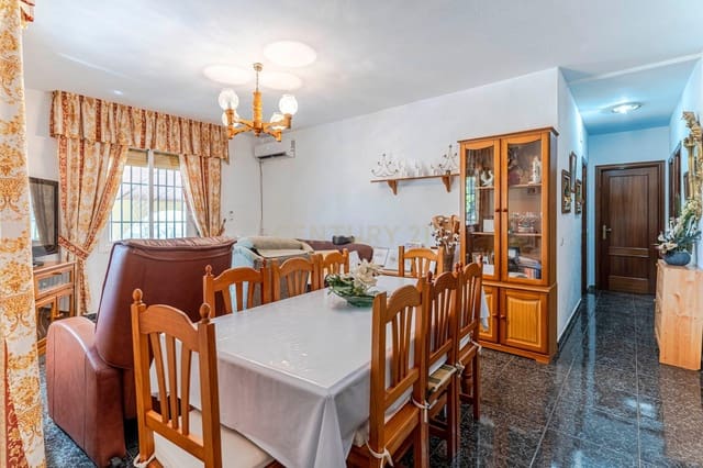 7 soveværelse Finca/Landehus til salg i Moraleda de Zafayona med swimmingpool garage - € 320.000 (Ref: 9289721)