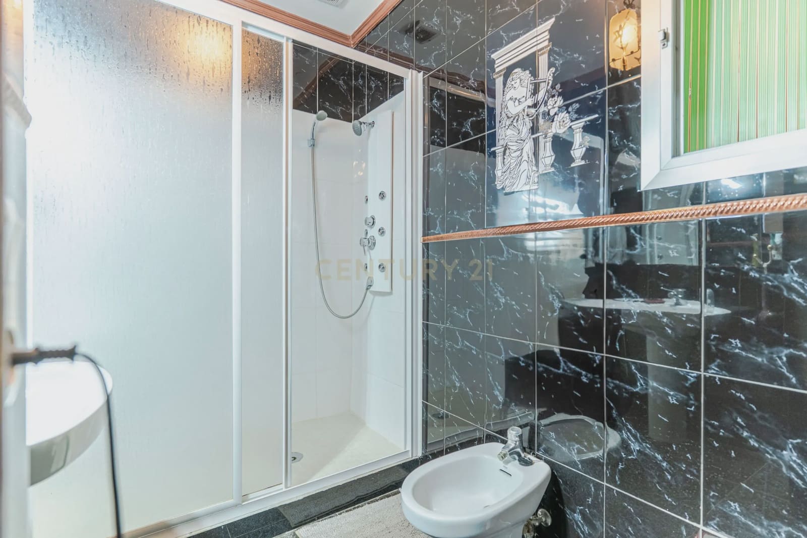 7 bedroom Finca/Country House for sale in Moraleda de Zafayona with pool garage - € 320,000 (Ref: 9289721)