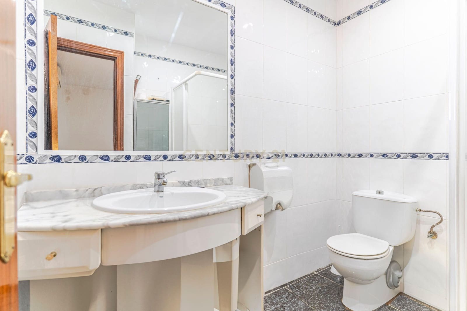 7 bedroom Finca/Country House for sale in Moraleda de Zafayona with pool garage - € 320,000 (Ref: 9289721)