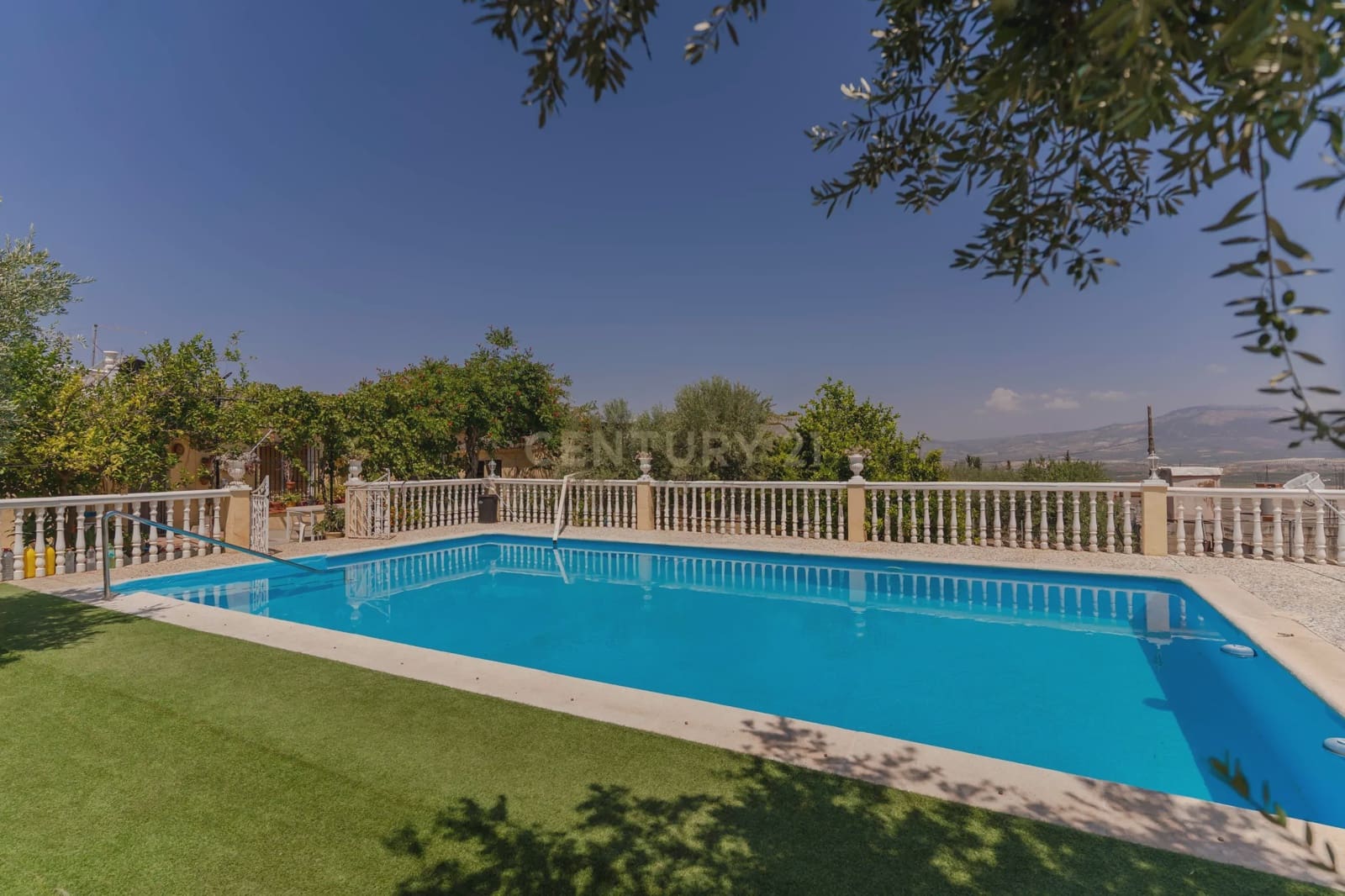 7 bedroom Finca/Country House for sale in Moraleda de Zafayona with pool garage - € 320,000 (Ref: 9289721)