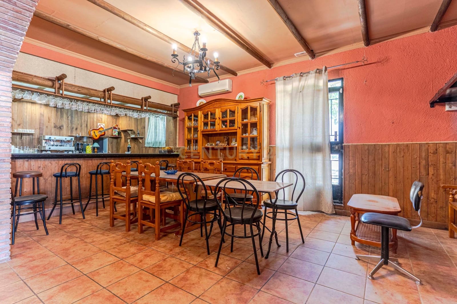 7 bedroom Finca/Country House for sale in Moraleda de Zafayona with pool garage - € 320,000 (Ref: 9289721)