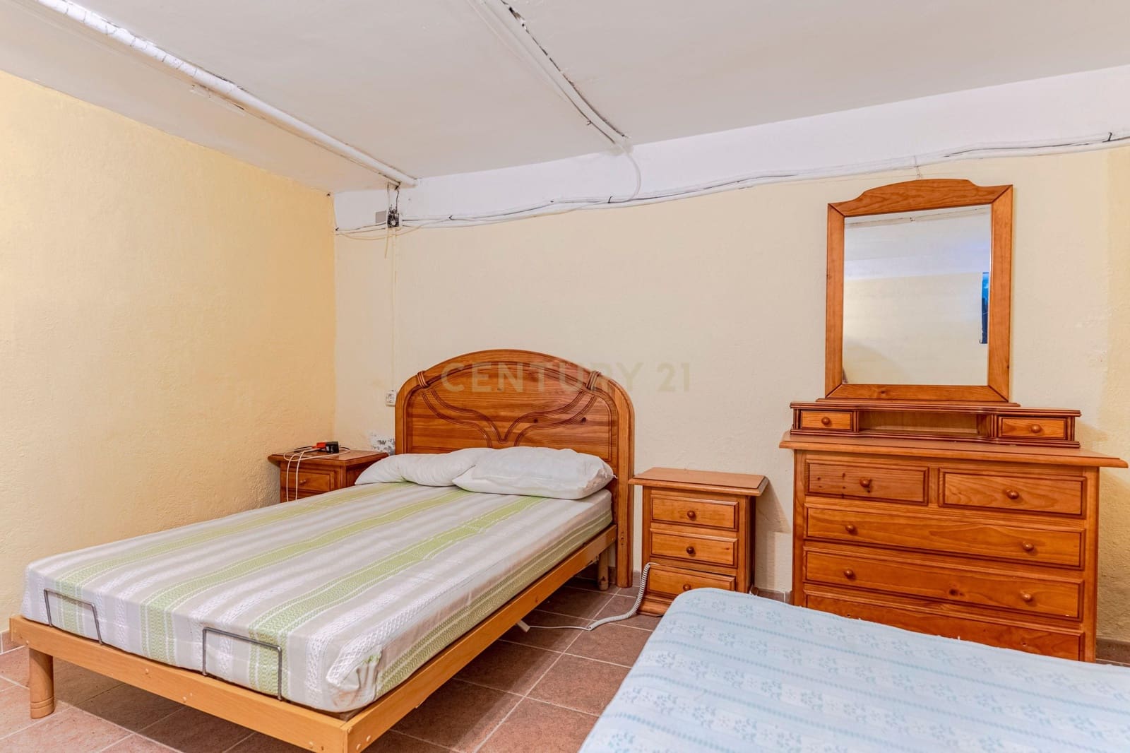 7 bedroom Finca/Country House for sale in Moraleda de Zafayona with pool garage - € 320,000 (Ref: 9289721)