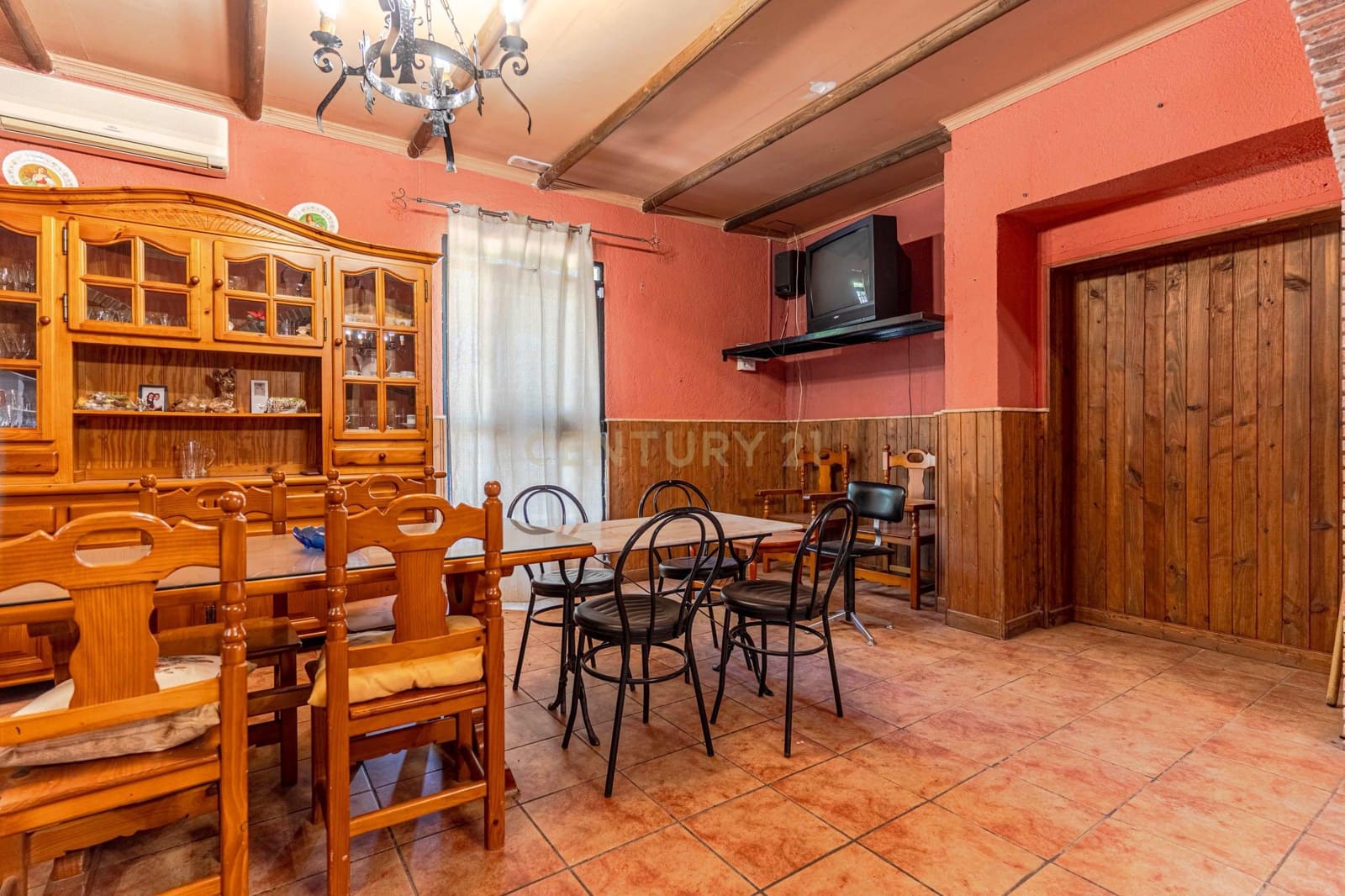 7 bedroom Finca/Country House for sale in Moraleda de Zafayona with pool garage - € 320,000 (Ref: 9289721)