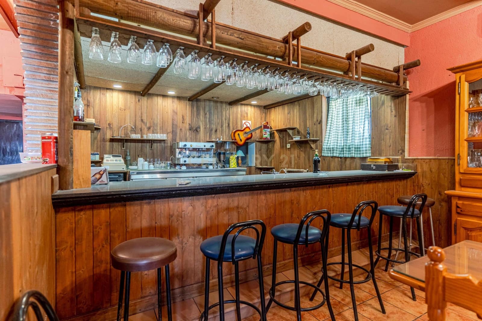 7 bedroom Finca/Country House for sale in Moraleda de Zafayona with pool garage - € 320,000 (Ref: 9289721)