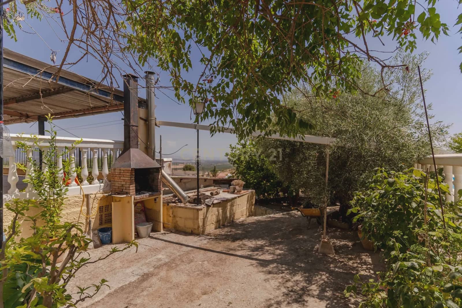 7 bedroom Finca/Country House for sale in Moraleda de Zafayona with pool garage - € 320,000 (Ref: 9289721)