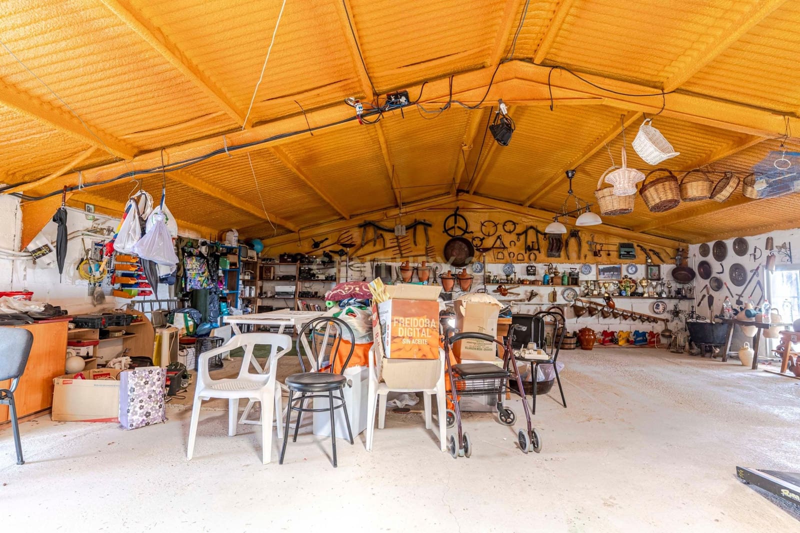 7 bedroom Finca/Country House for sale in Moraleda de Zafayona with pool garage - € 320,000 (Ref: 9289721)