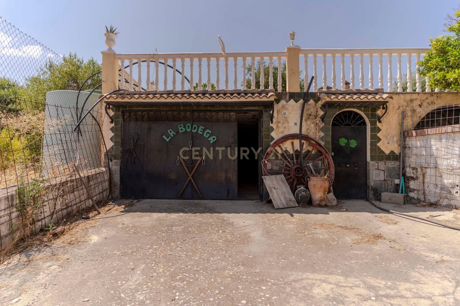 7 bedroom Finca/Country House for sale in Moraleda de Zafayona with pool garage - € 320,000 (Ref: 9289721)