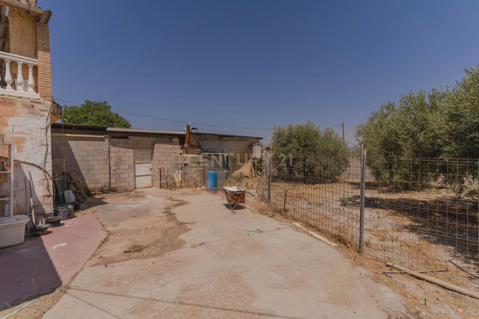 7 bedroom Finca/Country House for sale in Moraleda de Zafayona with pool garage - € 320,000 (Ref: 9289721)