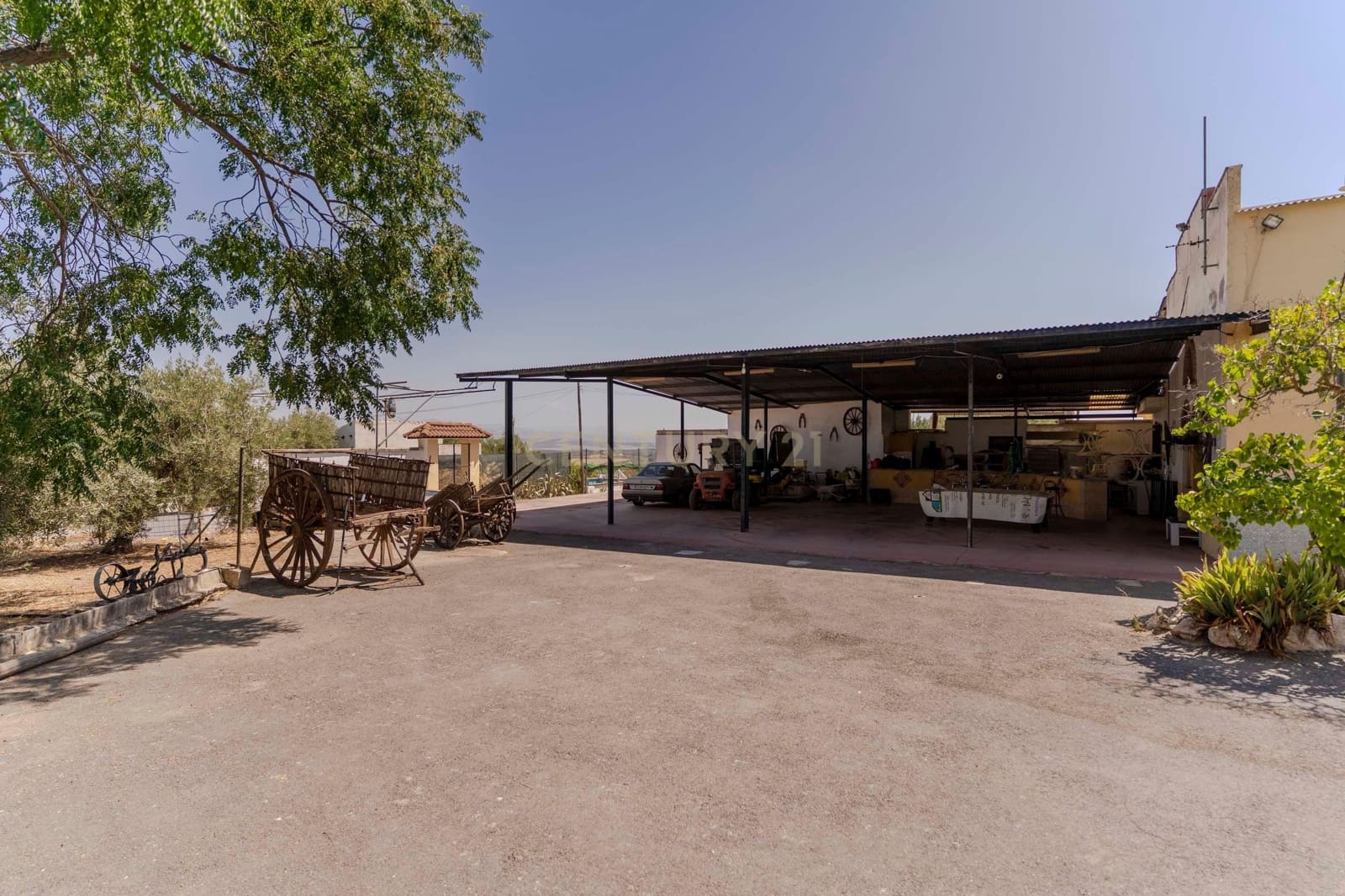 7 bedroom Finca/Country House for sale in Moraleda de Zafayona with pool garage - € 320,000 (Ref: 9289721)