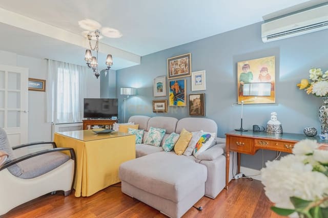 2 soveværelse Lejlighed til salg i Centro - Sagrario, Granada by - € 330.000 (Ref: 9289723)