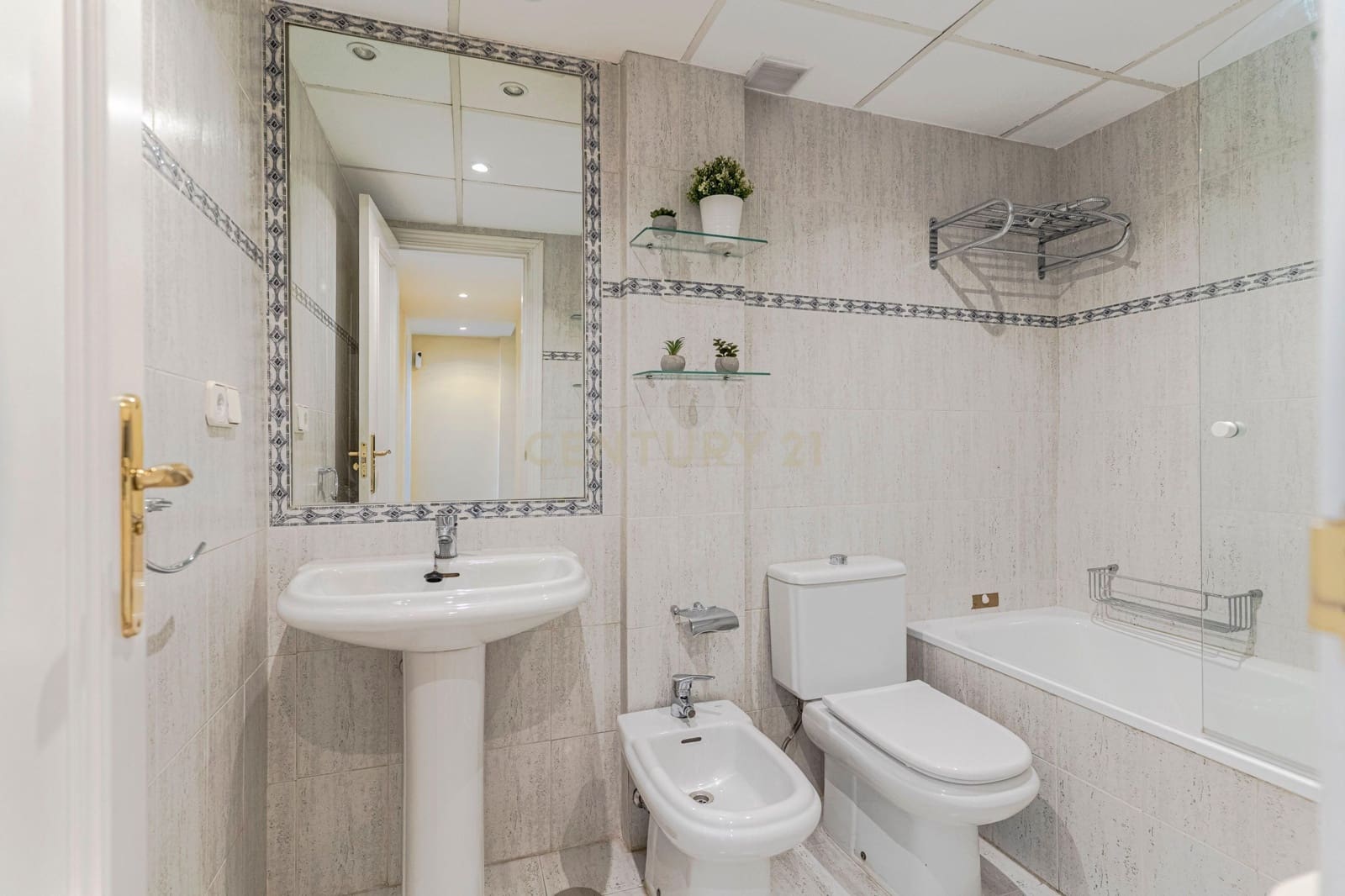 4 makuuhuone Omakotitalo myytävänä paikassa Armilla - 330 000 € (Ref: 9289724)