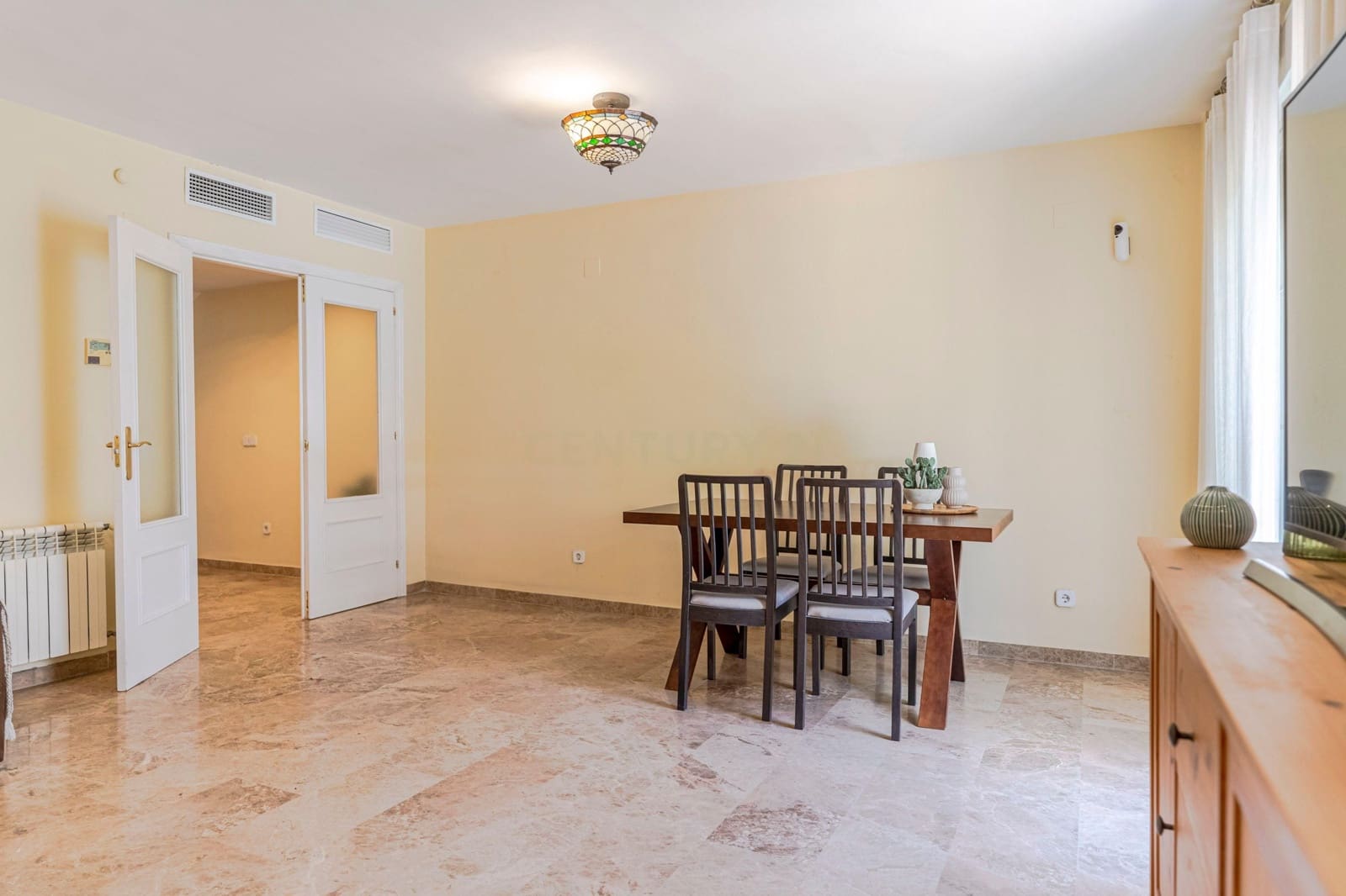 4 makuuhuone Omakotitalo myytävänä paikassa Armilla - 330 000 € (Ref: 9289724)