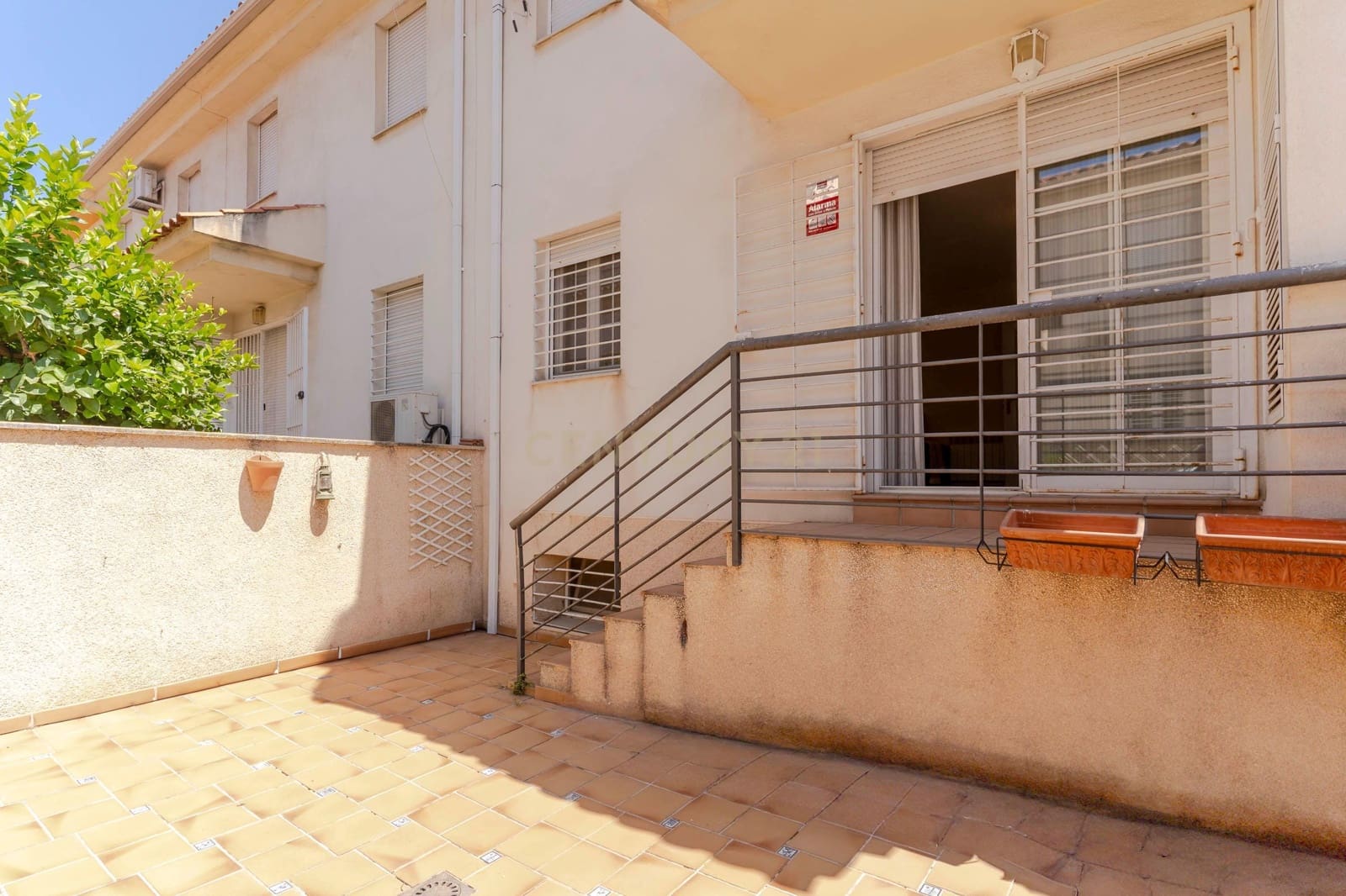 4 makuuhuone Omakotitalo myytävänä paikassa Armilla - 330 000 € (Ref: 9289724)