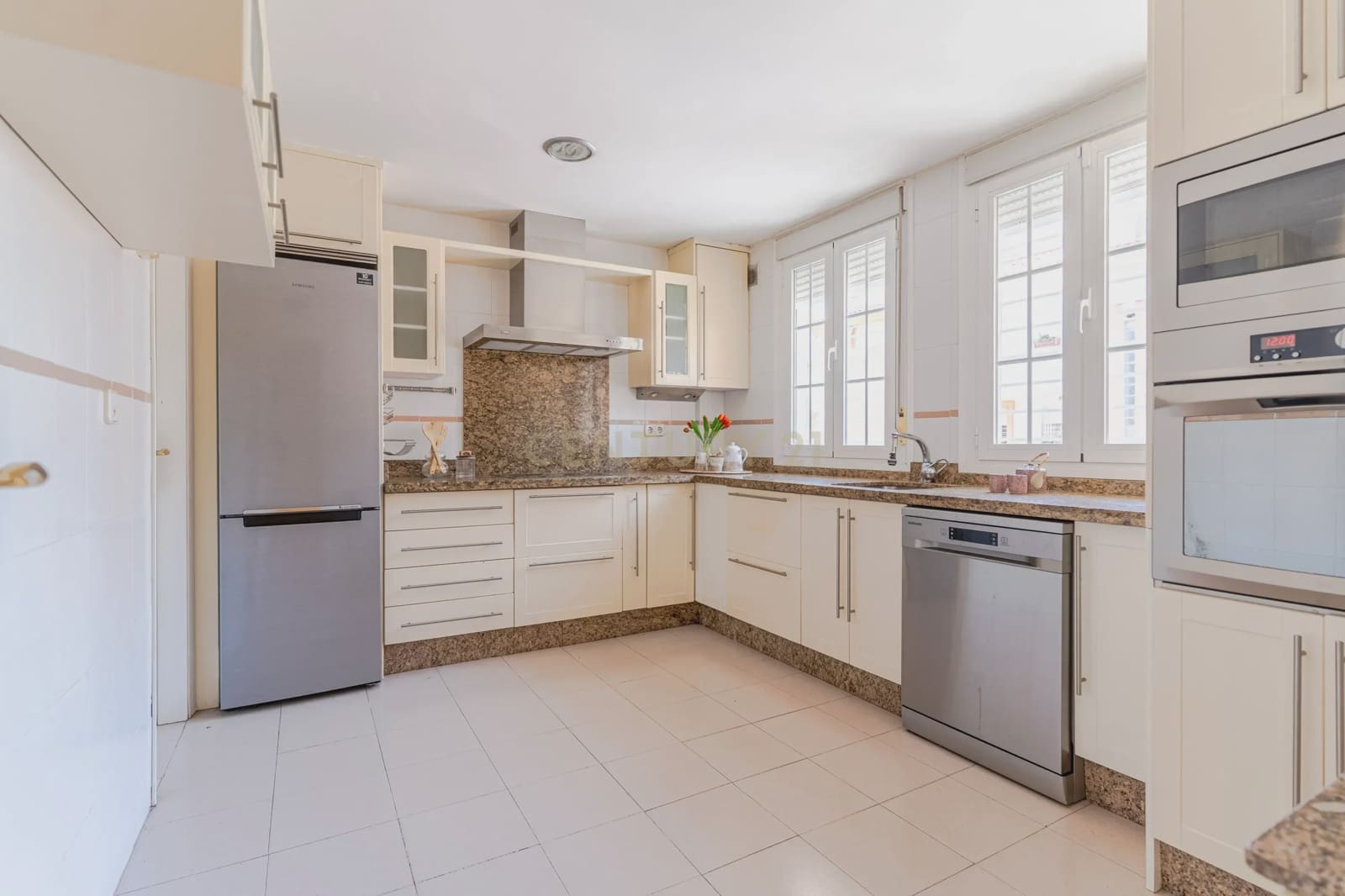 4 makuuhuone Omakotitalo myytävänä paikassa Armilla - 330 000 € (Ref: 9289724)