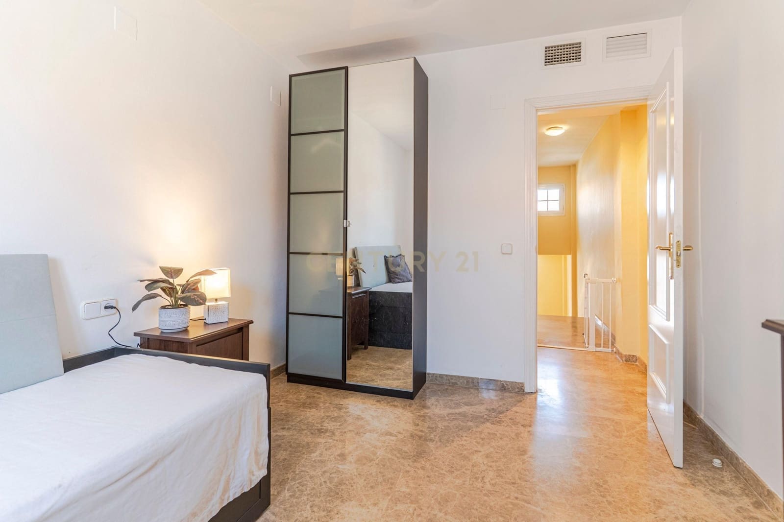 4 makuuhuone Omakotitalo myytävänä paikassa Armilla - 330 000 € (Ref: 9289724)