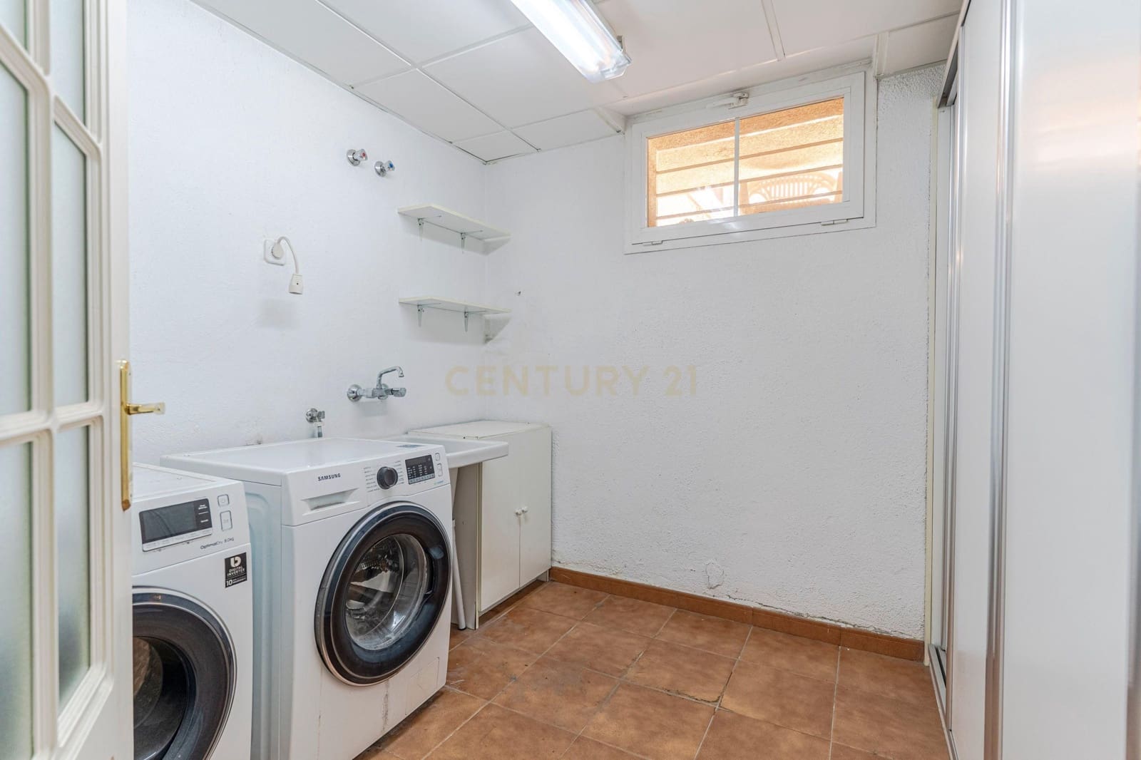 4 makuuhuone Omakotitalo myytävänä paikassa Armilla - 330 000 € (Ref: 9289724)