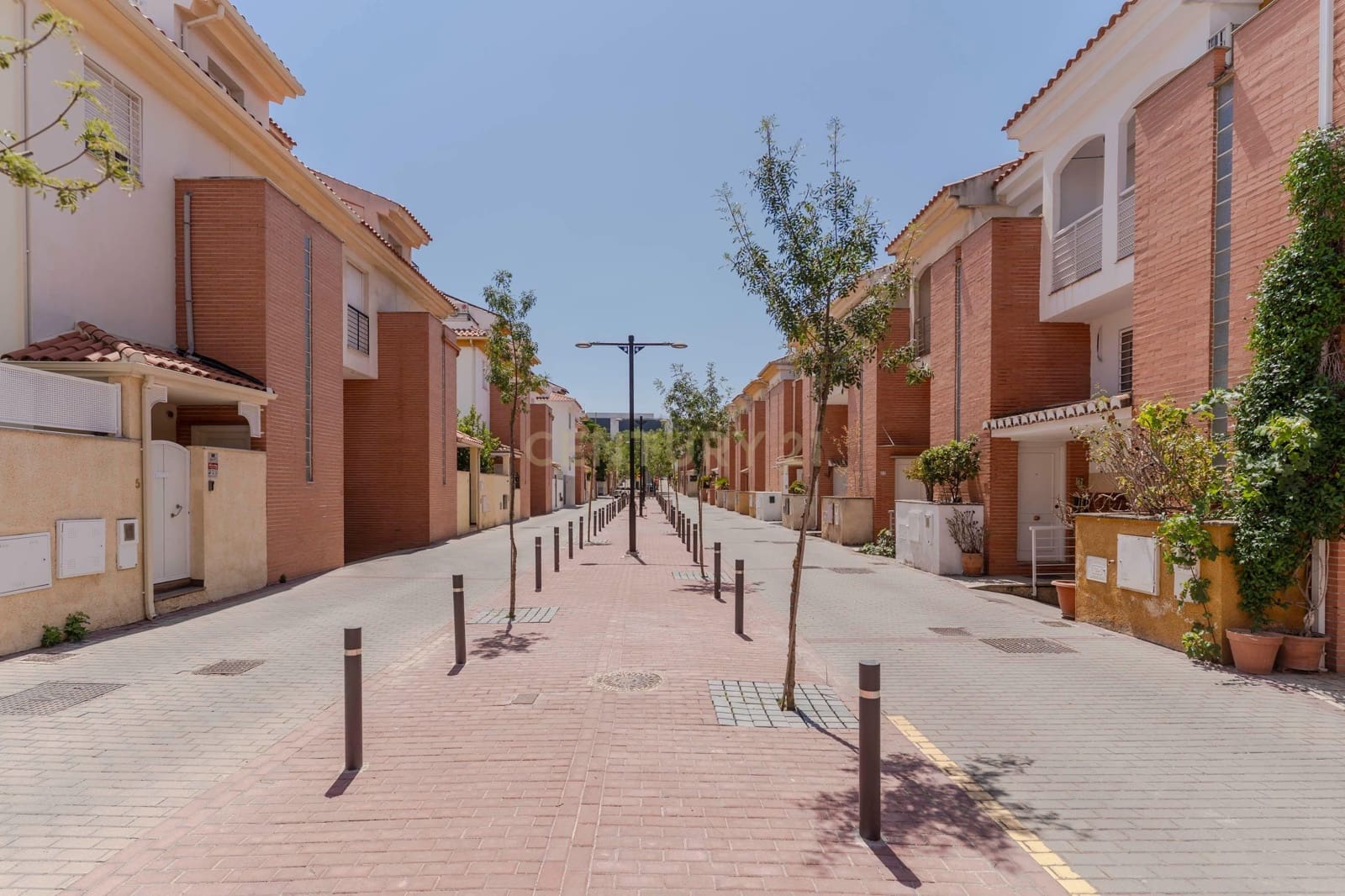 4 makuuhuone Omakotitalo myytävänä paikassa Armilla - 330 000 € (Ref: 9289724)