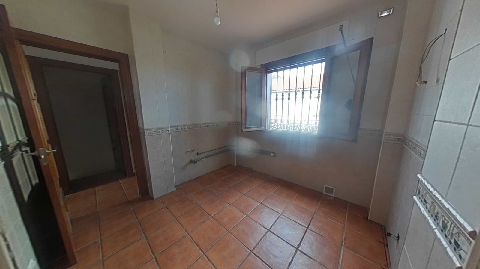 Piso de 3 habitaciones en Illora en venta con garaje - 120.000 € (Ref: 9289725)