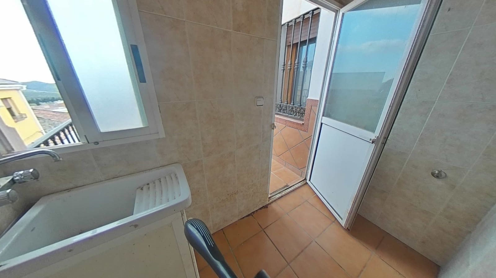 Piso de 3 habitaciones en Illora en venta con garaje - 120.000 € (Ref: 9289725)