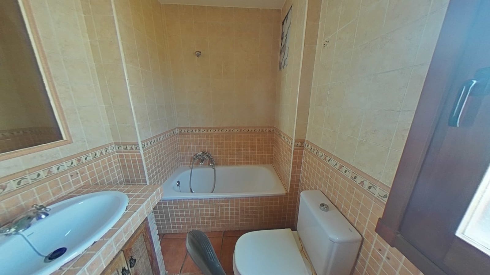 Piso de 3 habitaciones en Illora en venta con garaje - 120.000 € (Ref: 9289725)