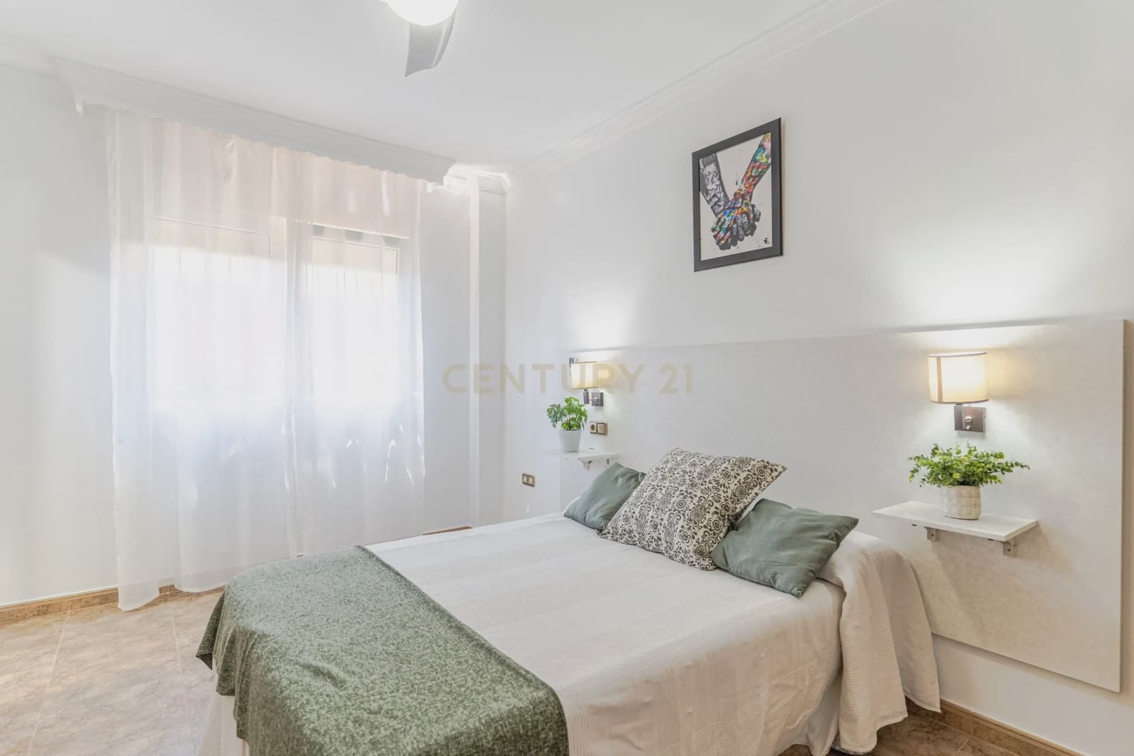 8 bedroom Villa for sale in Las Gabias with pool - € 690,000 (Ref: 9289727)