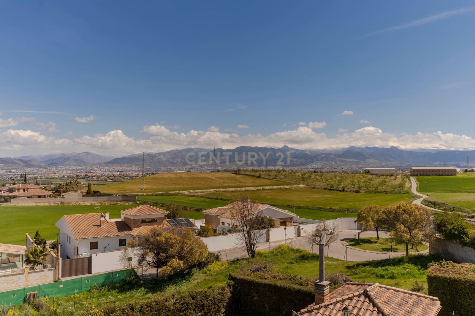 8 bedroom Villa for sale in Las Gabias with pool - € 690,000 (Ref: 9289727)