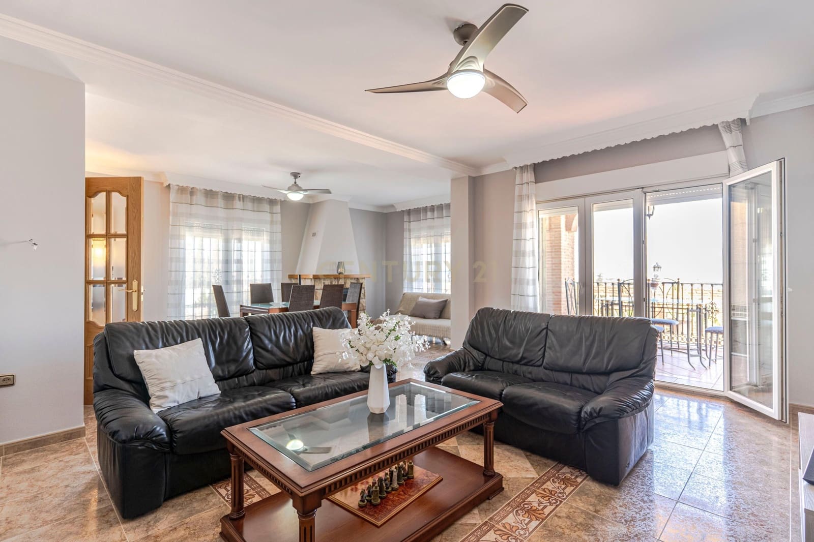 8 bedroom Villa for sale in Las Gabias with pool - € 690,000 (Ref: 9289727)