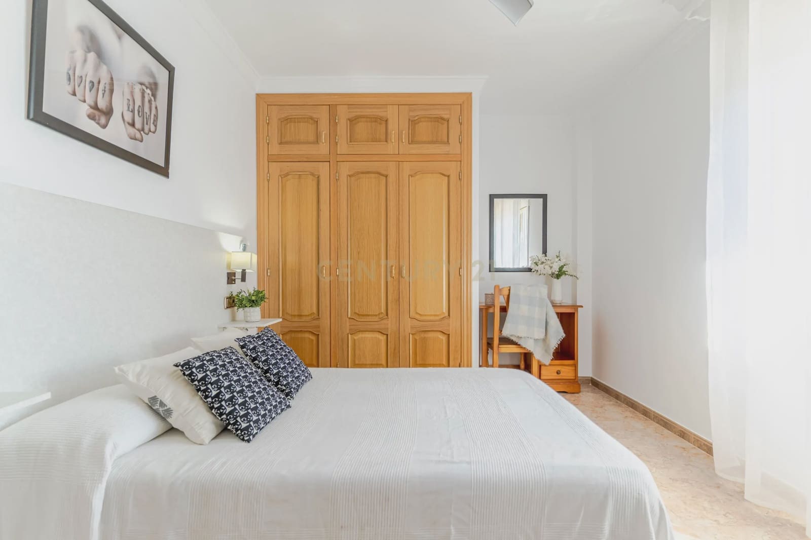 8 bedroom Villa for sale in Las Gabias with pool - € 690,000 (Ref: 9289727)