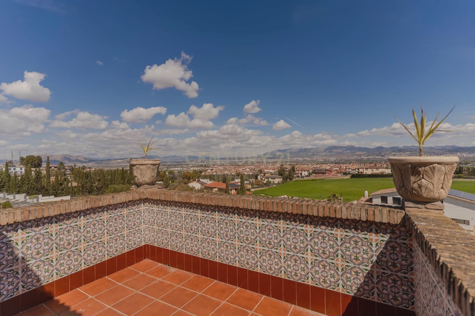 8 bedroom Villa for sale in Las Gabias with pool - € 690,000 (Ref: 9289727)