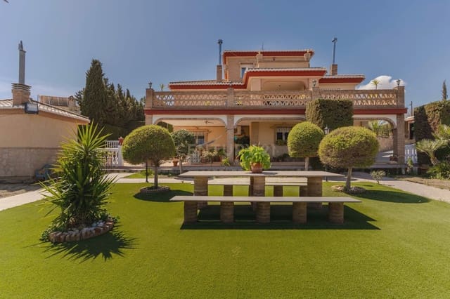 8 soveværelse Villa til salg i Las Gabias med swimmingpool - € 690.000 (Ref: 9289727)