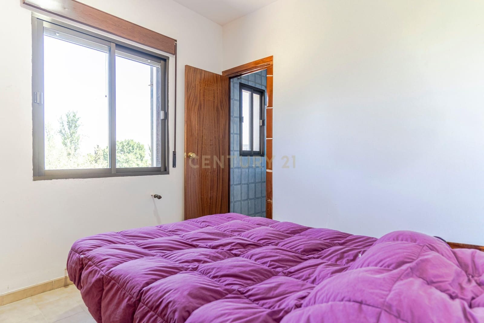 6 soveværelse Finca/Landehus til salg i La Zubia med swimmingpool - € 290.000 (Ref: 9289729)