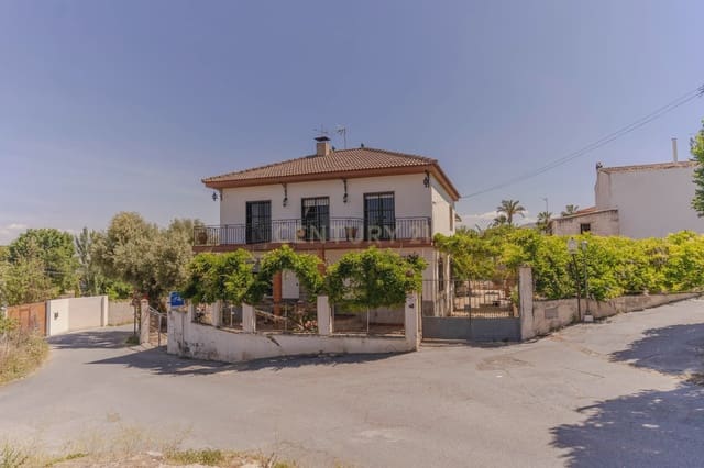 6 soveværelse Finca/Landehus til salg i La Zubia med swimmingpool - € 290.000 (Ref: 9289729)