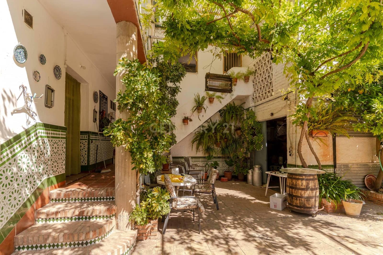 6 soveværelse Finca/Landehus til salg i La Zubia med swimmingpool - € 290.000 (Ref: 9289729)