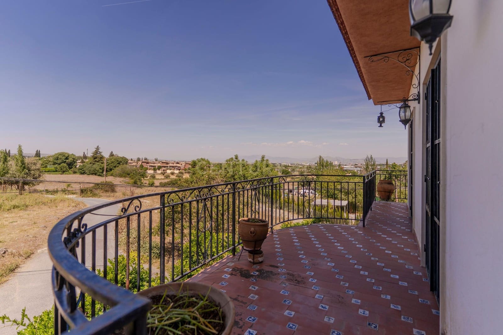 6 soveværelse Finca/Landehus til salg i La Zubia med swimmingpool - € 290.000 (Ref: 9289729)