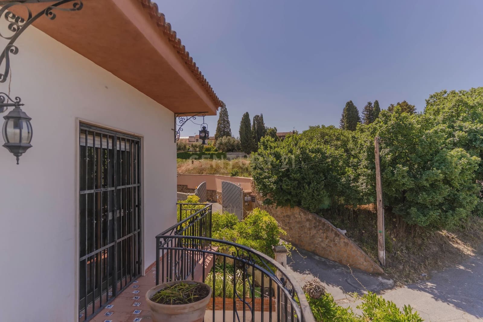 6 soveværelse Finca/Landehus til salg i La Zubia med swimmingpool - € 290.000 (Ref: 9289729)